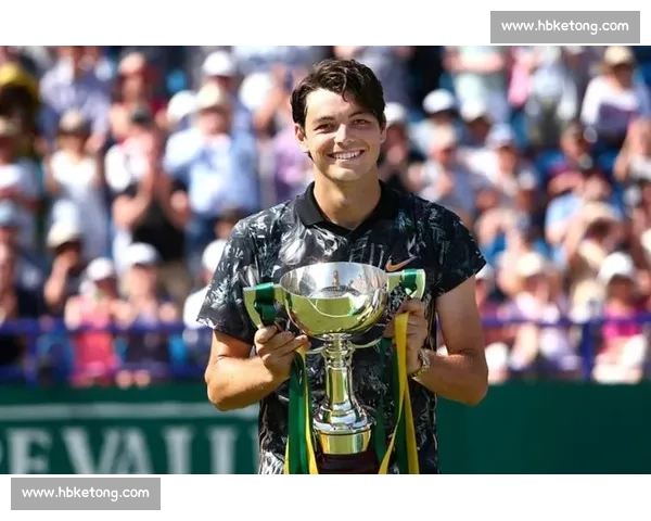 弗里茨伊斯特本四度封王 第十冠里程碑开启草地新章