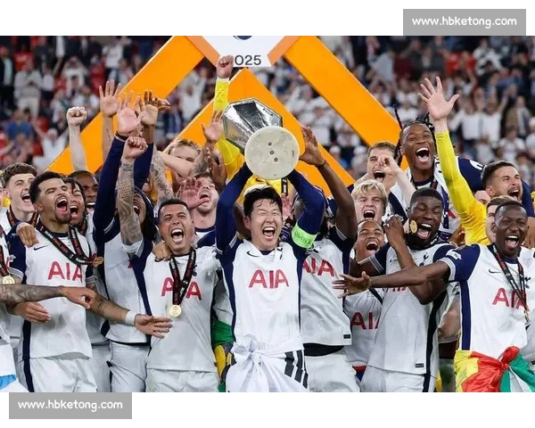 孔刘挂孙兴慜冠军奖牌，孙兴慜：哥，我永远挺你！